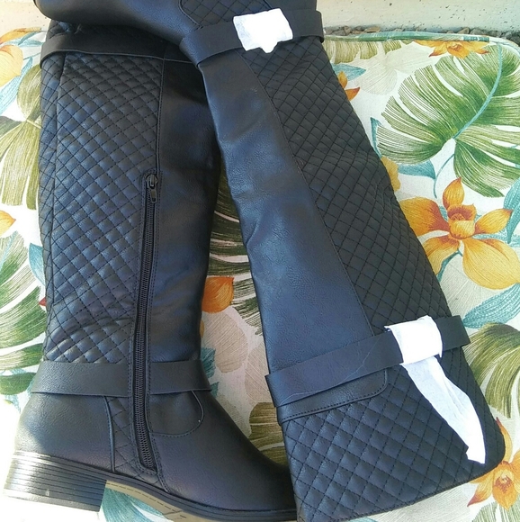 **Sold**NWOB JustFab Keswick Tall Black boot - Picture 4 of 5